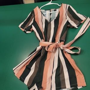 Ladies keyhole Romper